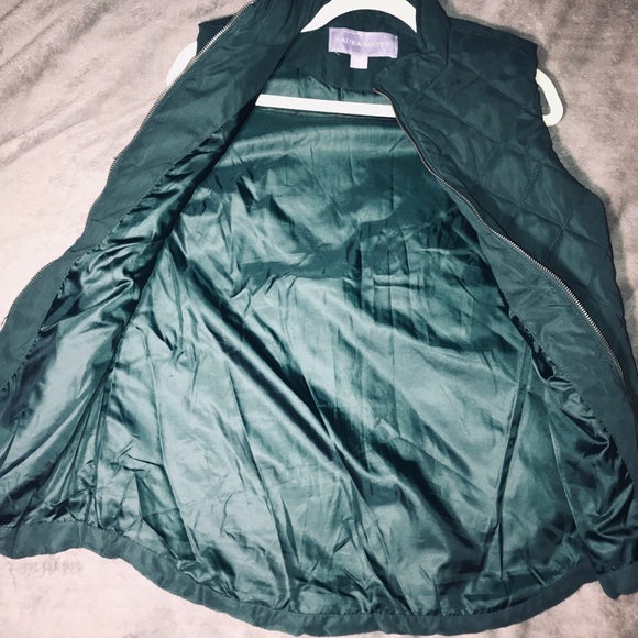 Green Vest - Picture 3 of 4